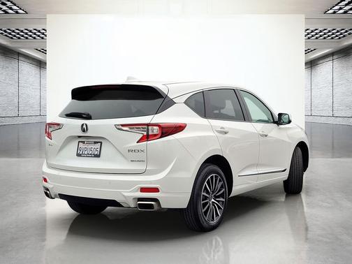 Platinum White Pearl 2025 Acura RDX Advance Package