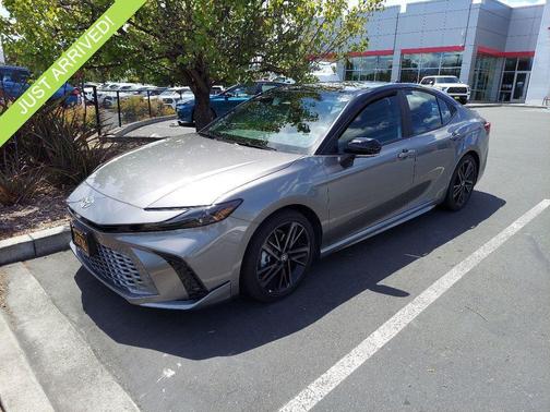 Heavy Metal/Midnight Black Metallic 2025 Toyota Camry XSE