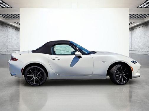 Snowflake White Pearl Mica 2026 Mazda MX-5 Miata Grand Touring