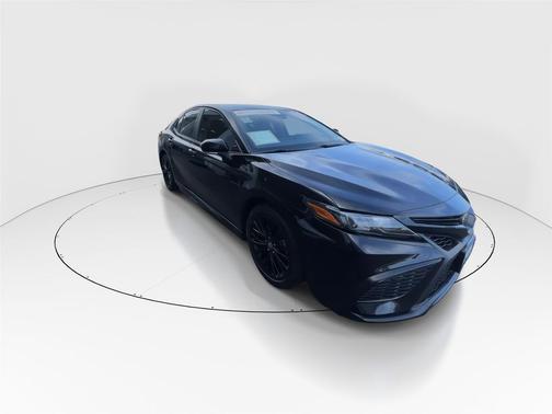 Midnight Black Metallic 2022 Toyota Camry SE