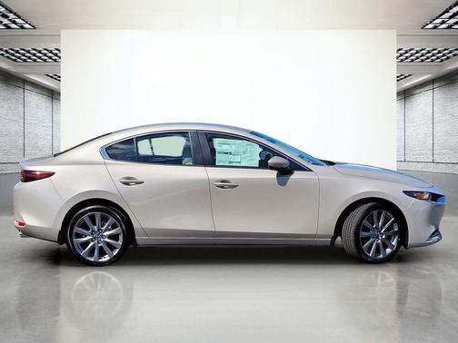 Platinum Quartz Metallic 2026 Mazda Mazda3 FWD w/Preferred Package