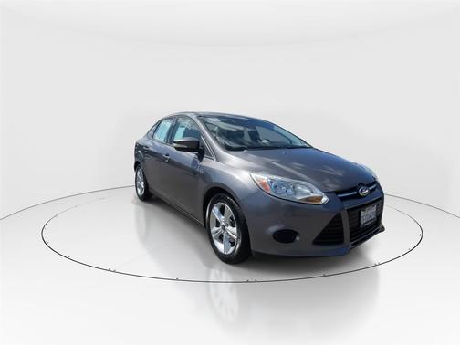 STERLING GRAY METALLIC 2014 Ford Focus SE