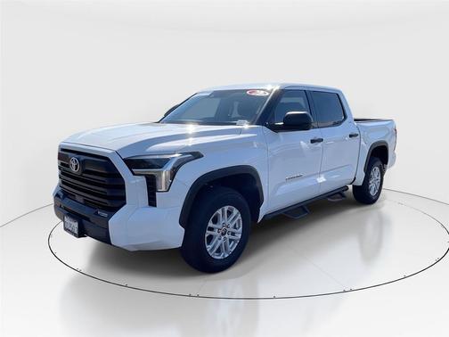 White 2022 Toyota Tundra SR5