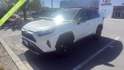 2022 Toyota RAV4 Hybrid SE