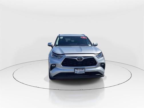 Celestial Silver Metallic 2023 Toyota Highlander Limited