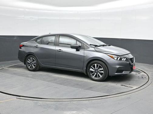 2022 Nissan Versa 1.6 SV