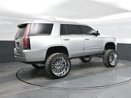 2020 Cadillac Escalade Luxury