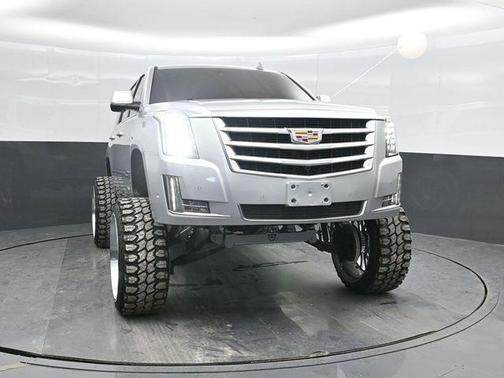 2020 Cadillac Escalade Luxury