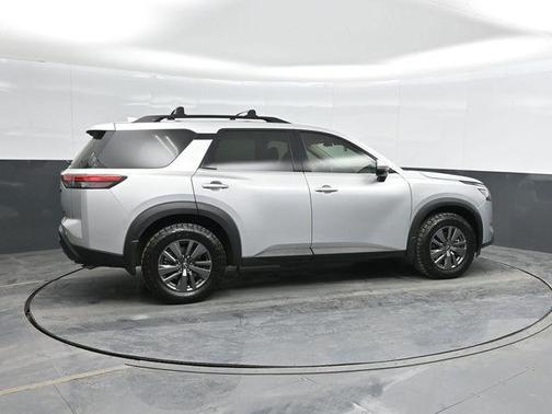 2024 Nissan Pathfinder SV FWD