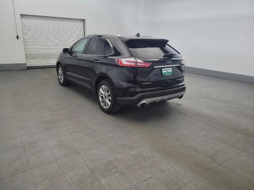 Agate Black Metallic 2019 Ford Edge Titanium