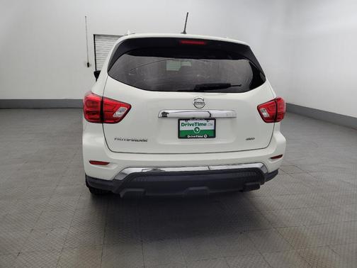 2017 Nissan Pathfinder S