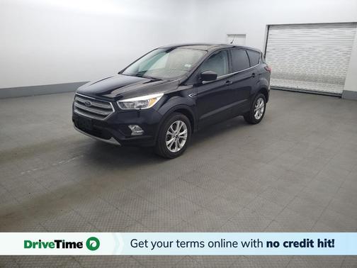 Agate Black Metallic 2019 Ford Escape SE