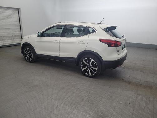 Pearl White Tricoat 2019 Nissan Rogue Sport SL