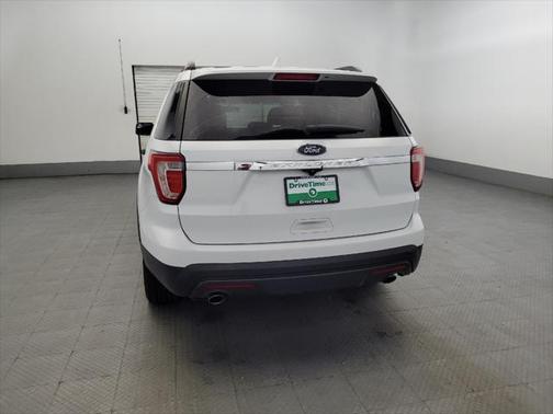 2016 Ford Explorer Base