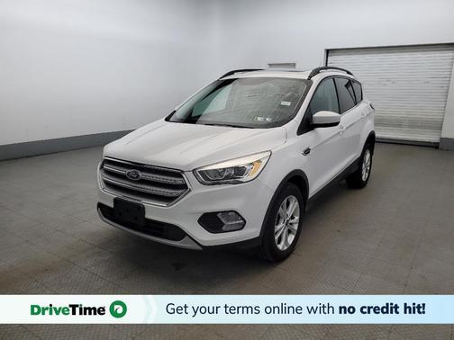 White 2017 Ford Escape SE