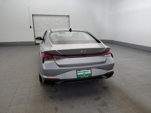 2022 Hyundai ELANTRA Limited