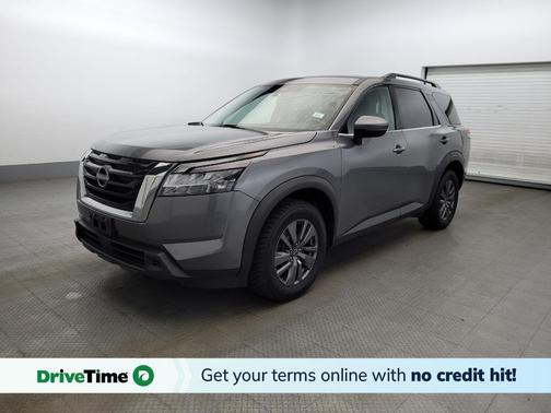 2022 Nissan Pathfinder SV