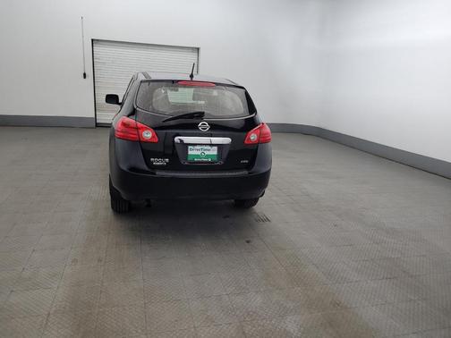 Black 2014 Nissan Rogue Select S