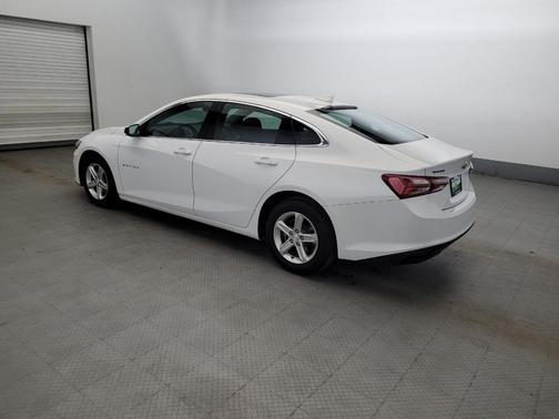 Summit White 2022 Chevrolet Malibu FWD LT