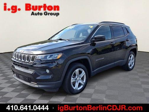 Diamond Black 2024 Jeep Compass Latitude