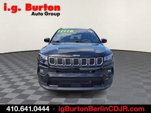 Diamond Black 2024 Jeep Compass Latitude