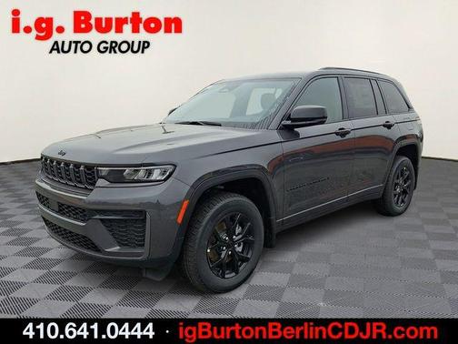 2026 Jeep Grand Cherokee Laredo