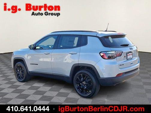 Silver Zynith 2026 Jeep Compass Latitude
