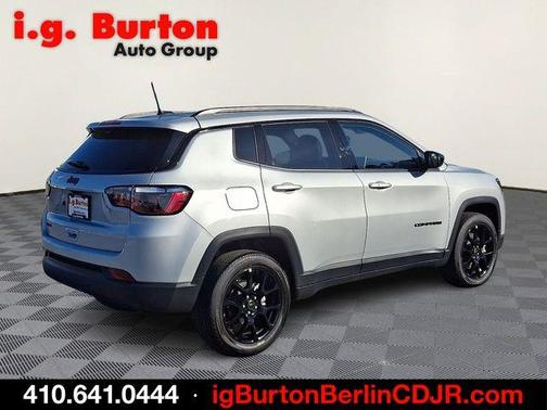 Silver Zynith 2026 Jeep Compass Latitude