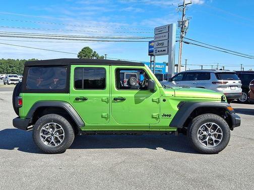 2025 Jeep Wrangler Sport