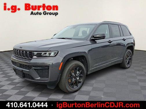 Gray Metallic 2026 Jeep Grand Cherokee Sport