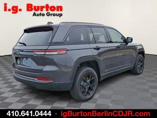 Gray Metallic 2026 Jeep Grand Cherokee Sport