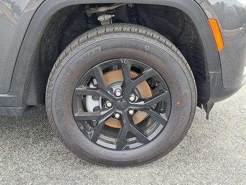 PAS 2026 Jeep Grand Cherokee Laredo