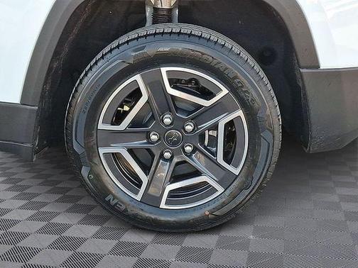 2026 Jeep Cherokee LAREDO/LIMITED