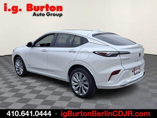 White Frost 2024 Buick Envista Avenir