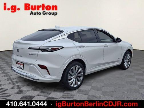 White Frost 2024 Buick Envista Avenir