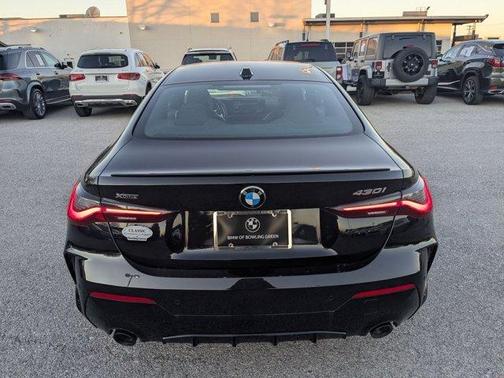 Black Sapphire Metallic 2025 BMW 430 i xDrive