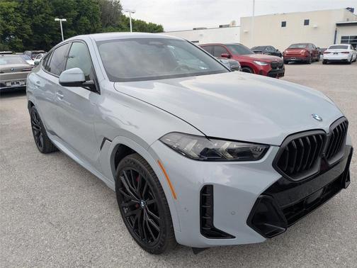 Gray Metallic 2024 BMW X6 xDrive40i