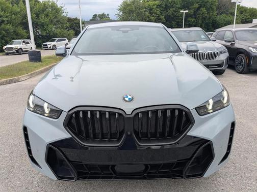 Gray Metallic 2024 BMW X6 xDrive40i
