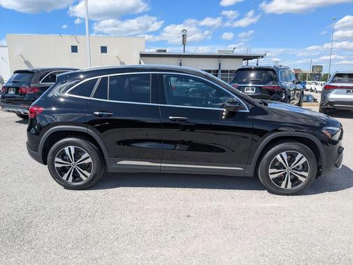 2025 Mercedes-Benz GLA 250 Base