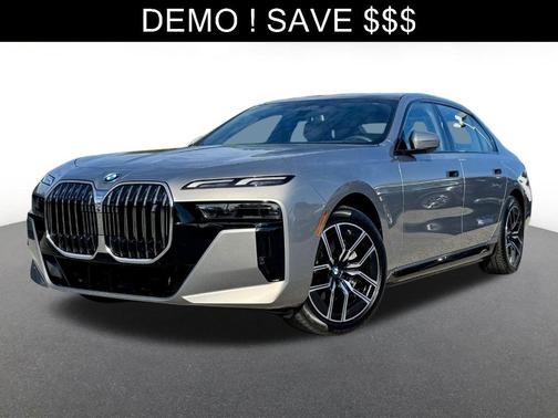 Gray Metallic 2024 BMW i7 eDrive50