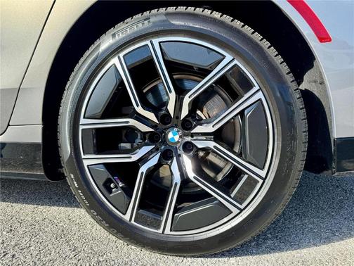 2024 BMW i7 eDrive50