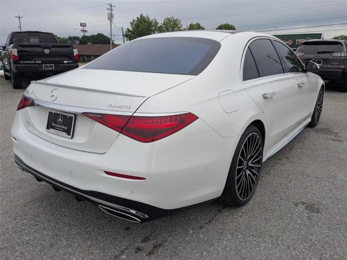 MANUFAKTUR Moonlight White Metallic 2024 Mercedes-Benz S-Class S 580 4MATIC