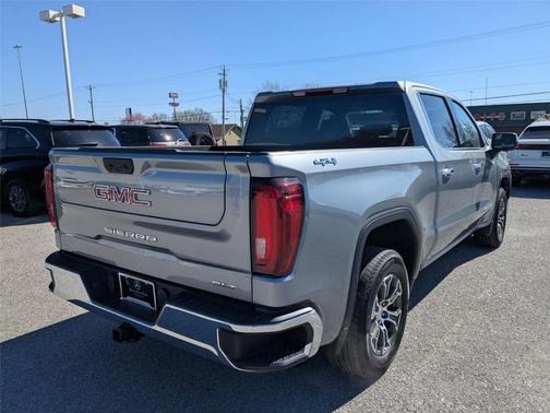 2025 GMC Sierra 1500 SLT