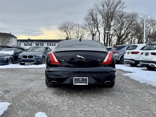 2016 Jaguar XJ XJ R-Sport