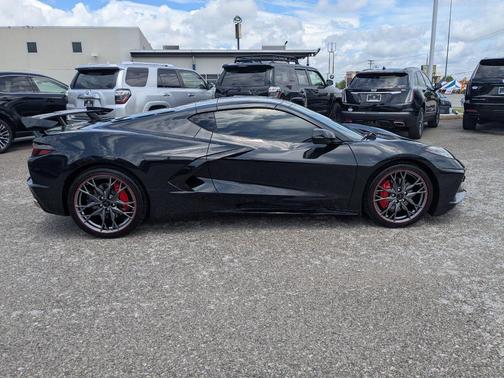 2024 Chevrolet Corvette Stingray w/2LT