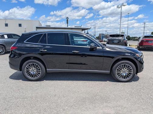2025 Mercedes-Benz GLC 300 Base 4MATIC