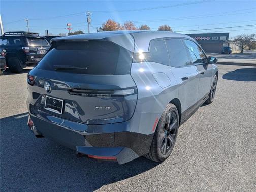 2025 BMW iX xDrive50