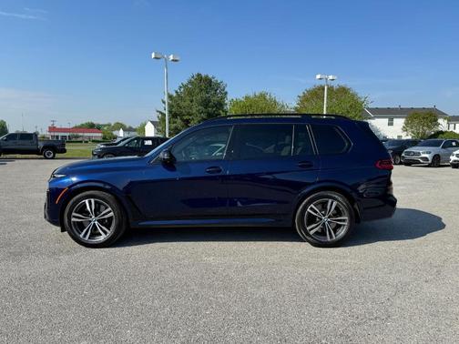 Tanzanite Blue II Metallic 2026 BMW X7 M60i