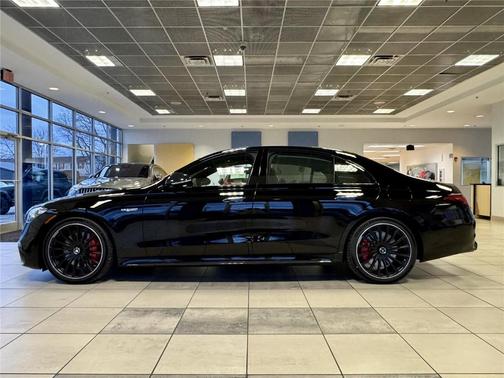 2026 Mercedes-Benz AMG S 63 E Base