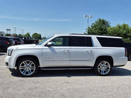 White Frost Tri-Coat 2020 GMC Yukon XL SLT